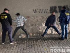 In Ivano-Frankivsk, the police liquidated the drug transfer channel in the pre-trial detention center