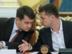 Зеленский готов уволить Разумкова: все решится уже скоро