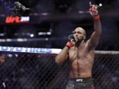 American fighter brutally smashed his opponent s face in his debut fight on Bellator
