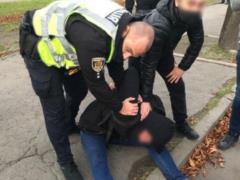 В Кривом Роге мужчина убил ножом двух прохожих