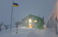 Украинскую антарктическую станцию замело снегом
