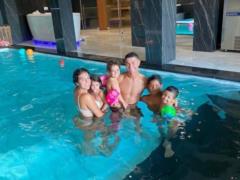 With a pacifier and gifts: Ronaldo and Georgina sensuous photos congratulated their daughter on her birthday