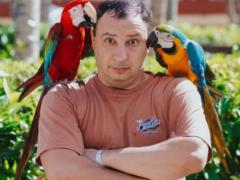 Дмитрий Танкович познакомил с красавицей-женой и показал загородный дом