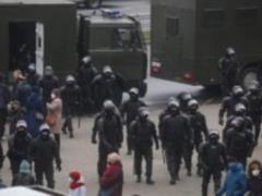 Беларусы не отступают: около 1000 задержанных граждан на протестах