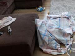 В Курахово отец зарезал ножом свою 3-летнюю дочь