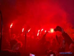 Под больницей в Феофании активисты требуют от Зеленского возобновить реформы
