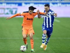 Valencia won back two goals against Alaves