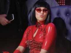 Скандальная MARUV стала судьей российского шоу