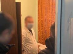 Задержан глава ВВК, выдававший  белые билеты  по $1000 за штуку