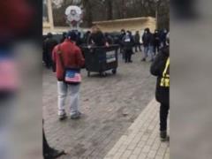 Скандал в УПЛ: фанаты  Десны  разбили голову директору стадиона и бросили его в мусорный бак — СМИ