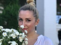 Ненакрашенная Тоня Матвиенко в бикини поделилась пляжными снимками