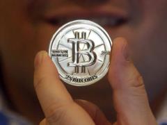 Курс Bitcoin побил рекорд трехлетней давности