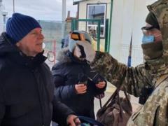 Боевики заблокировали работу пяти КПВВ на Донбассе