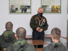 Гвардейцев Мариупольской бригады посетил волонтер Геннадий Иванченко