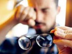 Врач рассказал, как не посадить зрение во время удалённой работы
