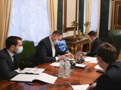 Зеленский: быстрая достройка приемных отделений - это вопрос жизни и здоровья людей