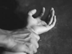На Харьковщине изнасиловали 50-летнюю женщину