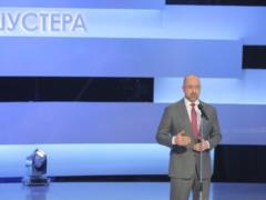Шмыгаль рассказал, насколько возрастут зарплаты медработников