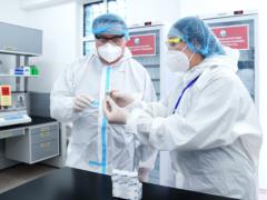 Kazakhstanis began to vaccinate with local vaccine against coronavirus