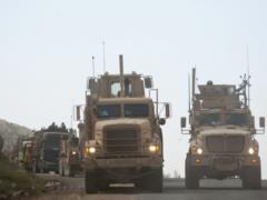 Американская военная автоколонна въехала из Ирака на территорию Сирии