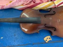Болгарин пытался вывезти из Украины скрипку Stradivarius