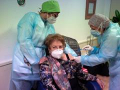 Spain plans to register people who refused to be vaccinated against COVID-19