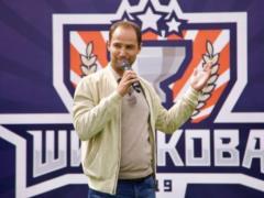 Избил судью и жаловался на нищету: скандальный российский футболист обзавелся двумя шикарными авто