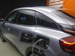 Акционеры одобрили слияние PSA и FCA