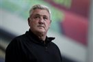Тренер Ньюкасла Брюс: Продолжать сезон АПЛ с финансовой стороны правильно, но с моральной – нет