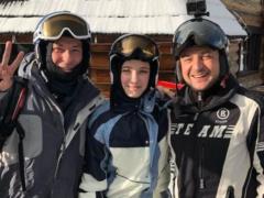 Zelensky rests in Bukovel: skiing and taking selfies