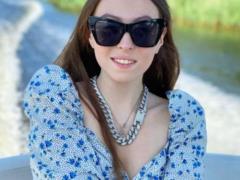 15-year-old daughter Olya Polyakova in a bikini boasted a slender figure