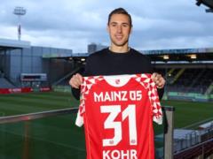 Mainz has loaned Eintracht F midfielder