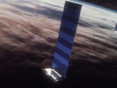 SpaceX postponed the launch of the Starlink Internet satellite constellation for a day