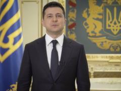 Зеленский поздравил украинцев с окончанием локдауна и сообщил, когда начнется вакцинация