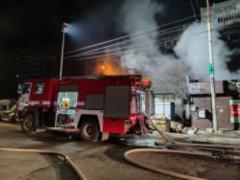 Пожар на рынке в Святошинском районе Киева
