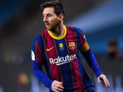 Messi plays 900 career matches