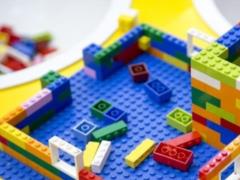 Детские конструкторы: играй и развивайся
