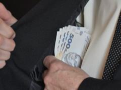 Украинцы назвали самые коррумпированные органы власти