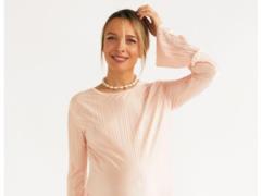 Vasilisa Frolova with a naked huge tummy compared herself before and after childbirth
