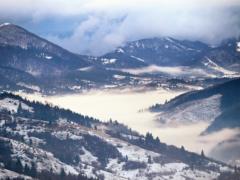Rescuers urge citizens not to go to the mountains these days