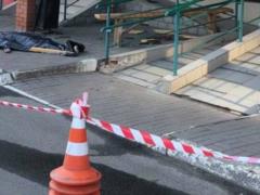 В Киеве девушка выбросилась с 35-го этажа