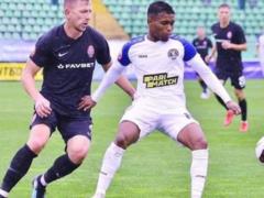 Lvov midfielder Velves recovers from injury in Brazil