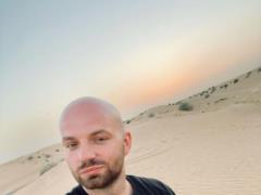 Розведений Слава Дьомін спантеличив своїм оголеним фото у ванній