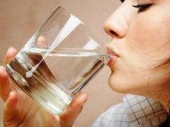 Вот почему с утра обязательно нужно выпивать стакан воды