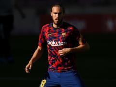 Barcelona to extend contracts with Mingesa and Puig, not yet agreed with Roberto