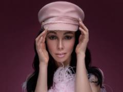 Екатерина Кухар в белом бикини с высокими трусиками похвасталась стройным телом
