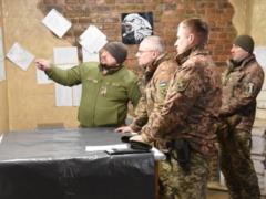 Главком ВСУ просит чиновников не нагнетать ситуацию