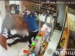 Beaten with bats and fired at from trauma: two robbers were detained near Kharkov