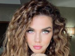 Анна Седокова отрезала длинные волосы и шокировала новой прической