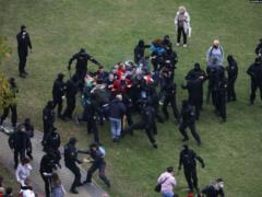 Минчанку приговорили к двум годам  домашней химии  за две минуты протеста